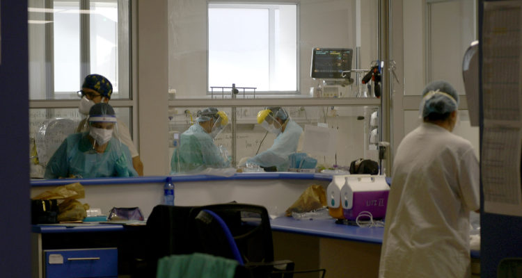 OMS alerta: alza en uso de antibióticos causará más muertes durante y después de pandemia