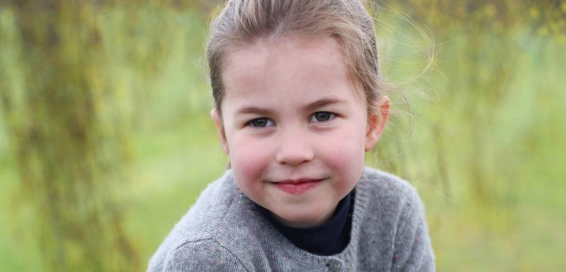 Fotografía de princesa Charlotte dejó en evidencia tierno parecido con Lady Di