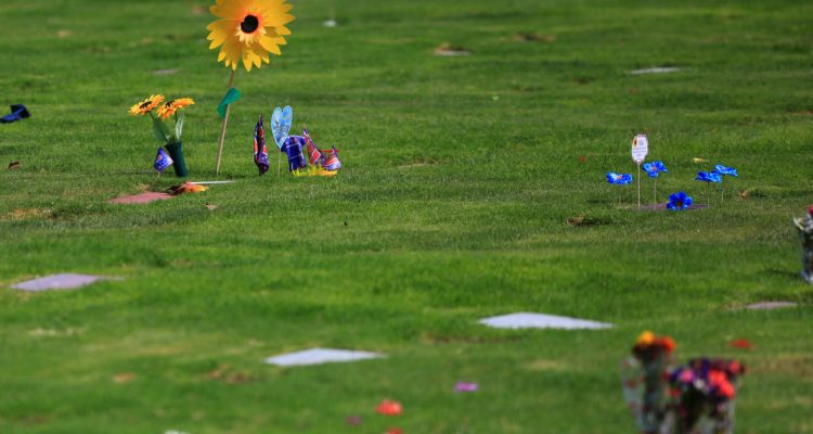 Cementerios estarán cerrados todo el fin de semana para evitar alta afluencia por Día del Padre