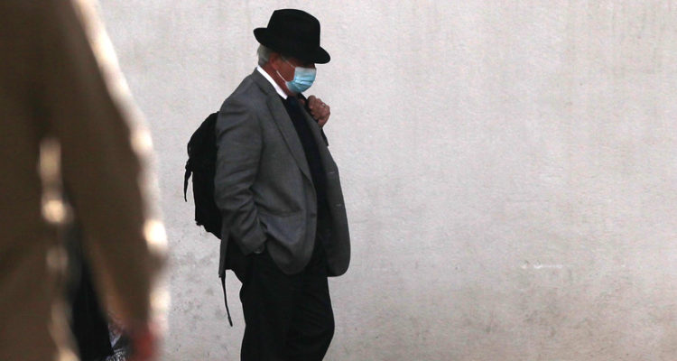 Mañalich dice que volverán a contar muertes sólo con PCR positivo y deja de lado criterios de la OMS