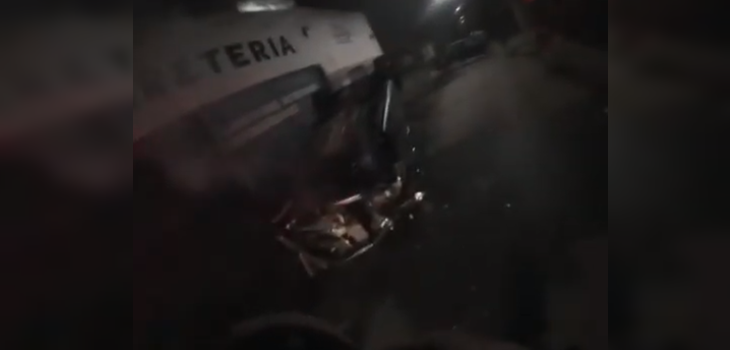 Impactante persecución policial: menor de 14 años volcó vehículo robado y salvó de morir en incendio