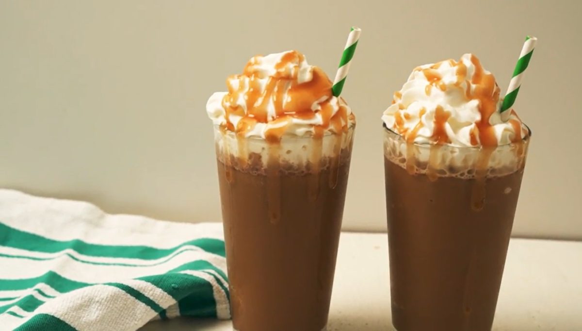 En menos de 10 minutos: la receta para preparar frapuccinos caseros como los de Starbucks