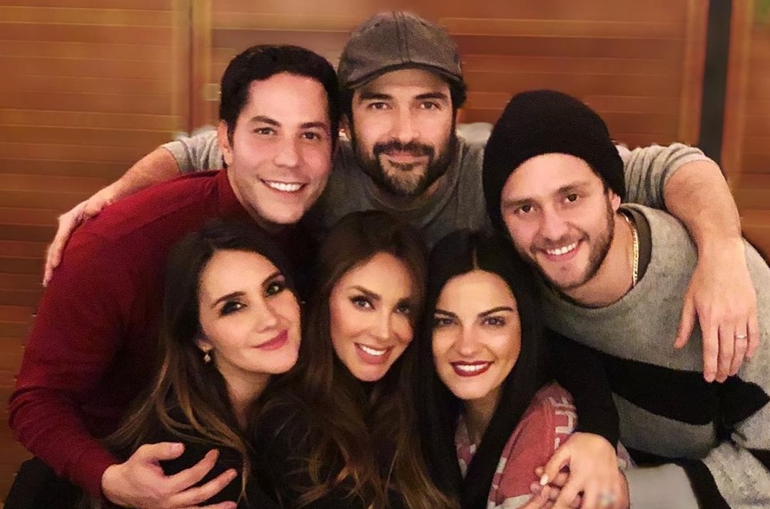 Actriz de 'RBD' Dulce María anunció que espera su primer hijo con foto del test de embarazo