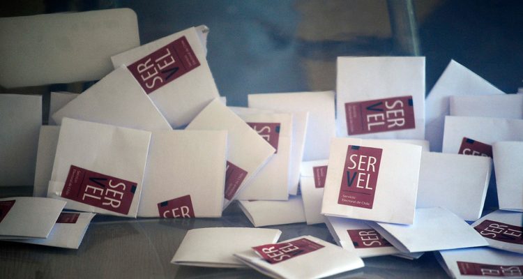 Los senadores, diputados y alcaldes que no podrán ser reelegidos tras promulgarse la nueva ley