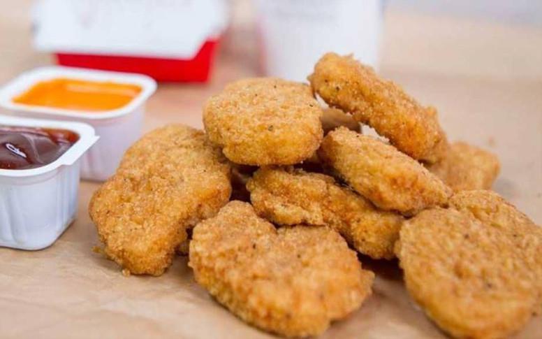 Cómo hacer nuggets de pollo en casa: popular chef reveló la receta de McDonald's