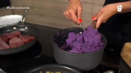 El exótico ingrediente que Fran Ayala utilizó en 'La Divina Comida' para que su puré quedara morado
