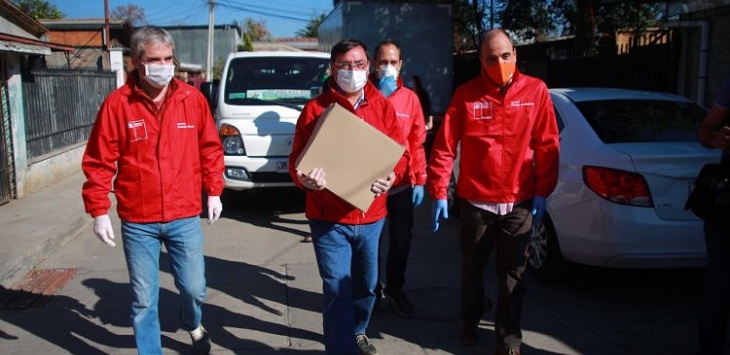 Nuevo instructivo para entrega de cajas mantiene alusión a resaltar la figura del presidente Piñera