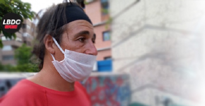 La impactante historia de Joaquín Carmona, el tuitero experto en atletismo que vive en la calle