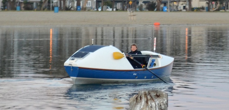 Remera paralímpica fue hallada sin vida y atada a su barco: cruzaba el Pacífico para un documental