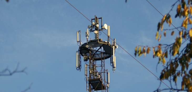 Británico quemó antena 5G por teoría conspirativa sobre COVID-19: arriesga tres años de cárcel