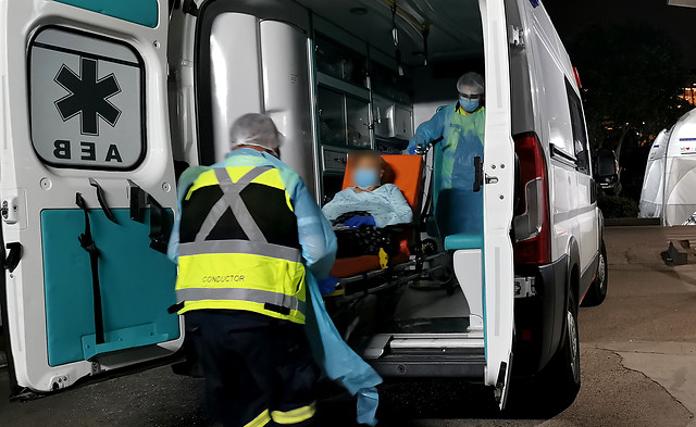 Tiene 68 años, sobrevivió al COVID-19 y ahora debe pagar $10 millones a clínica de Temuco