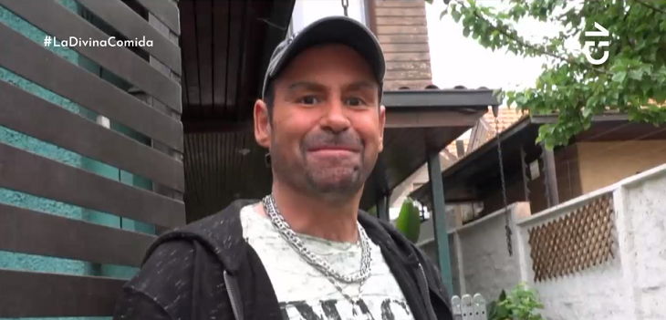 ¿De mala educación? El detalle en la vestimenta de Paulo Iglesias durante cena en 'La Divina Comida'