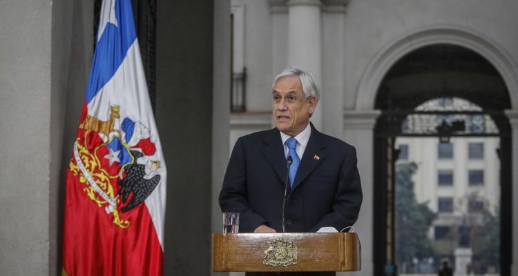 La Moneda estaría preparando veto a proyecto de servicios básicos y reingresaría propuesta recortada