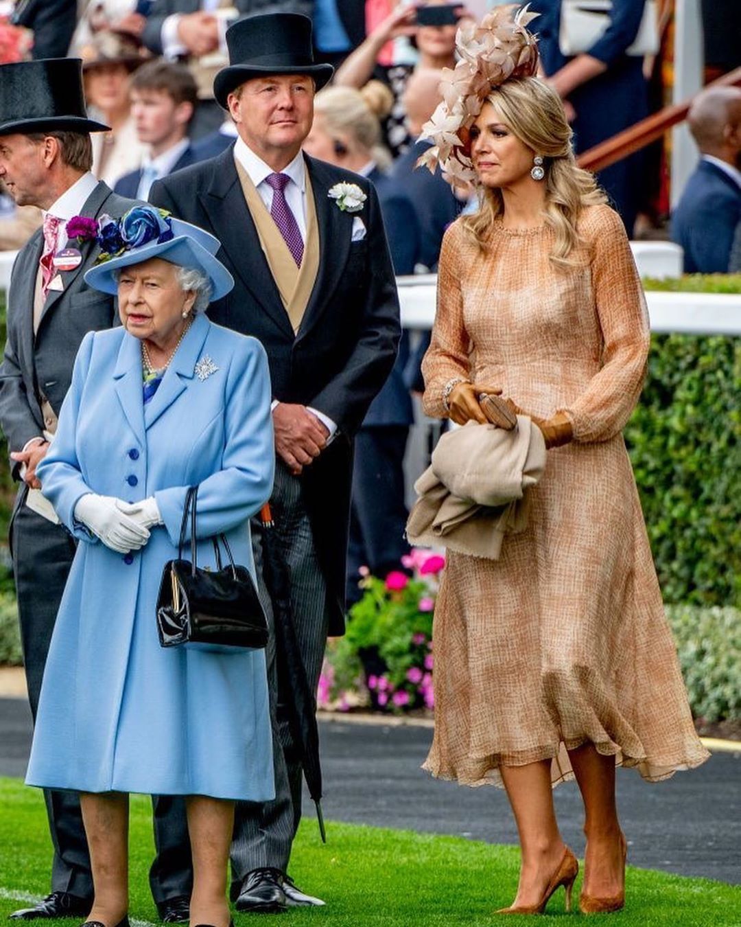 @royalswithorangegirl | Instagram