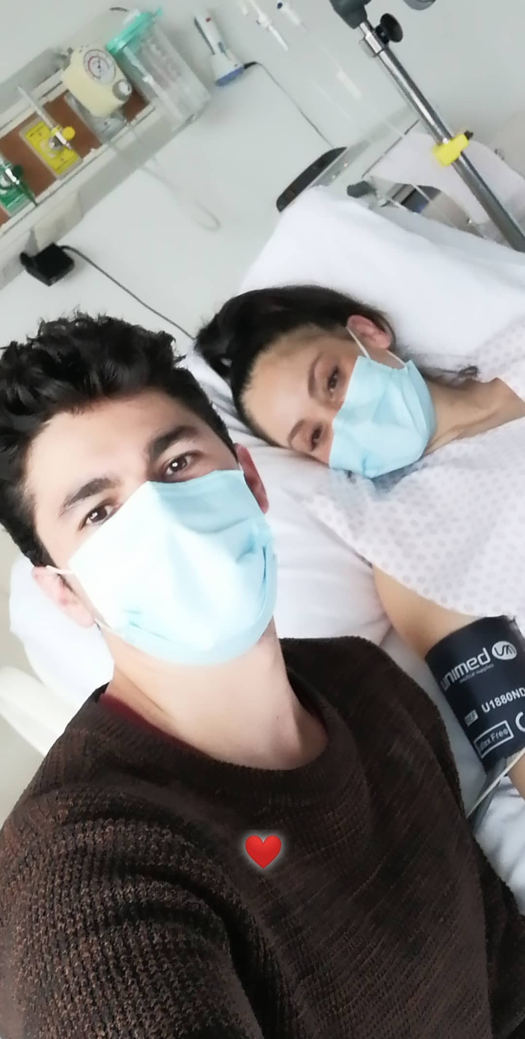 yamna lobos es mamá