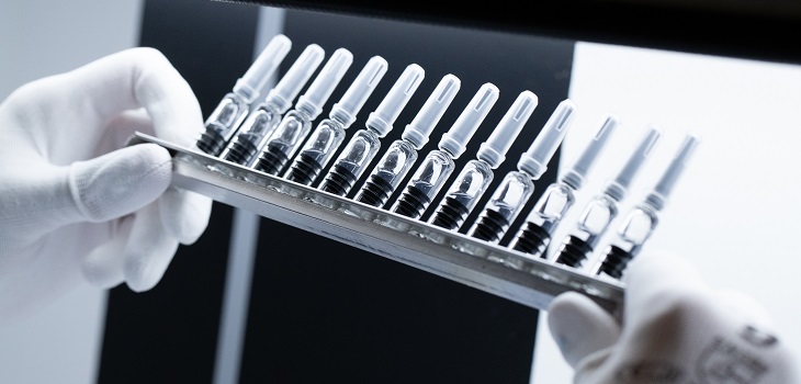 Vacuna de Oxford contra COVID-19 produce 