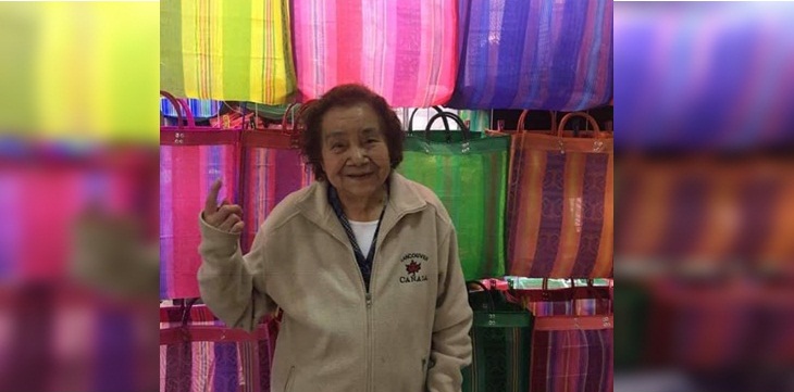 Abuela se hizo viral luego de vender bolsas iguales a las de Zara México pero a menor precio