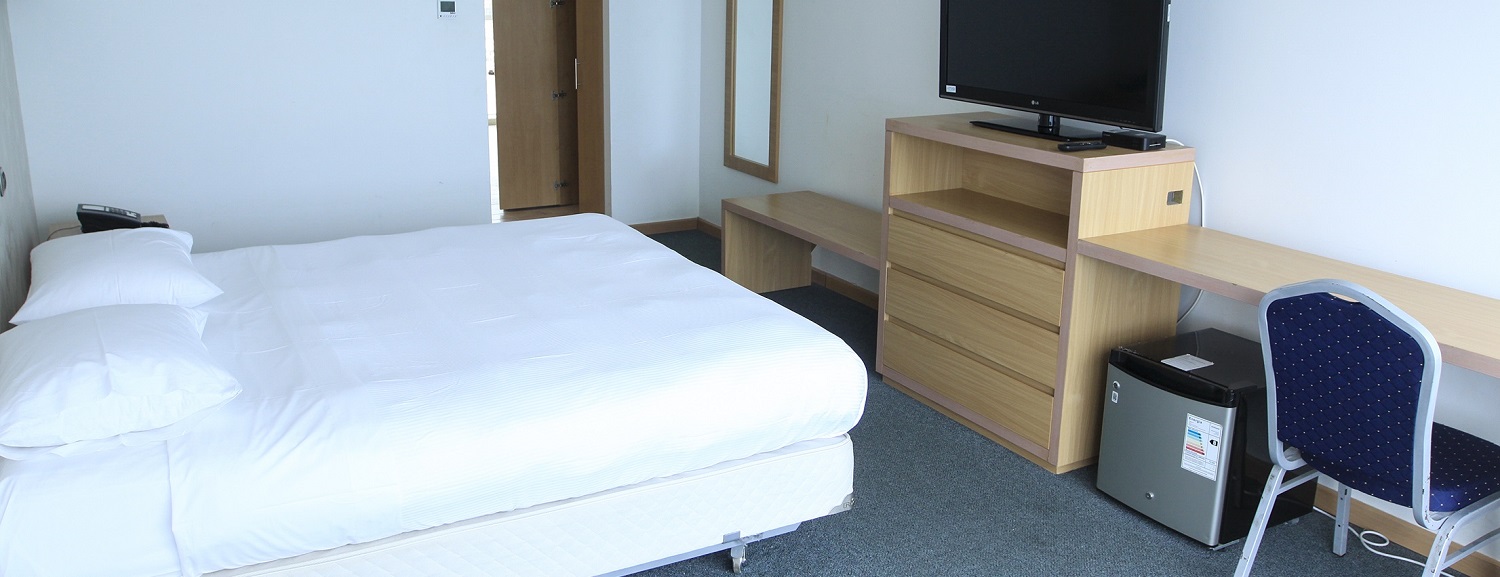 Hombre de 41 años con COVID-19 falleció en residencia sanitaria de Providencia: sufrió infarto