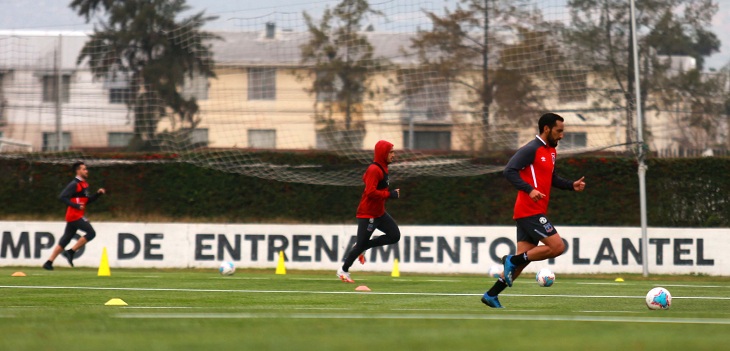 Integrante del primer equipo de Colo Colo da positivo a coronavirus