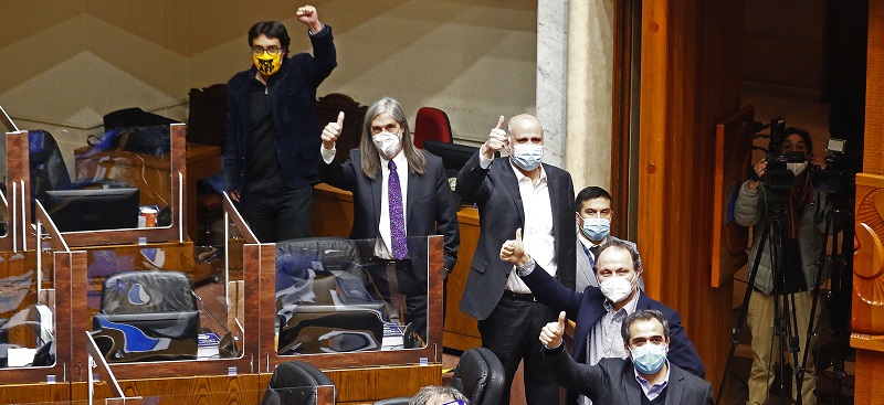 Como estaba previsto: Senado aprueba en general proyecto de retiro del 10% de fondos previsionales