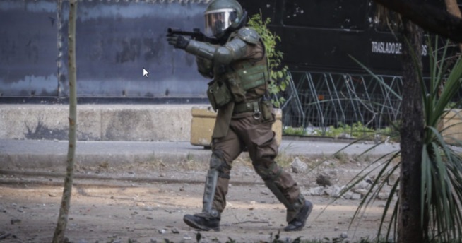 Condenan por homicidio frustrado a carabinero que disparó lacrimógena a la cabeza de manifestante