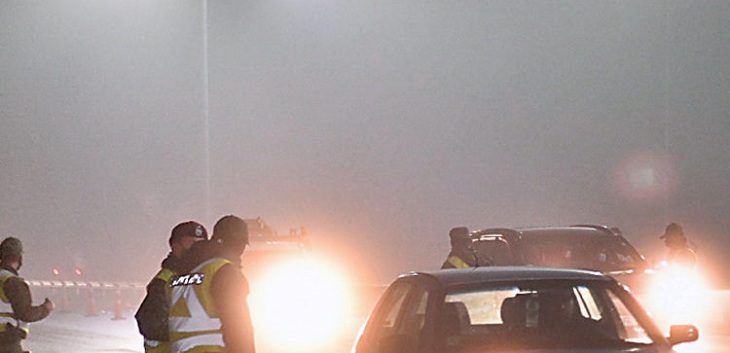 Hombre que escapaba de carabineros chocó y murió: conductor de radiopatrulla permanece detenido