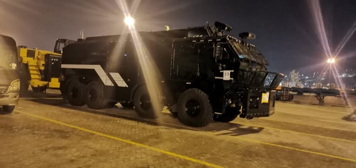 Arriba nuevo carro lanzaguas para Carabineros: Gobierno explicó su compra