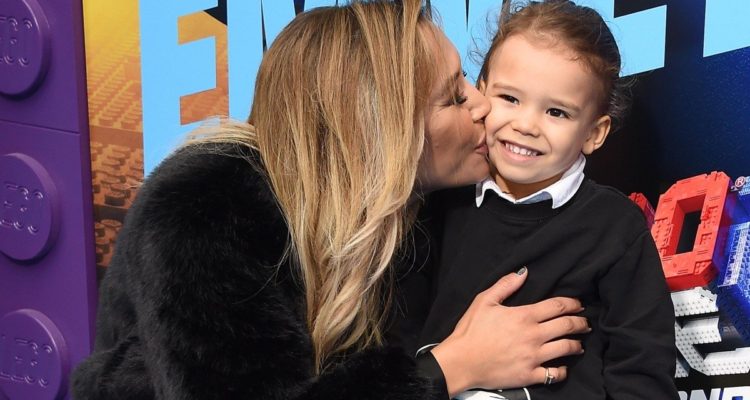 Creadores de 'Glee' anuncian que crearán fondo universitario para hijo de Naya Rivera