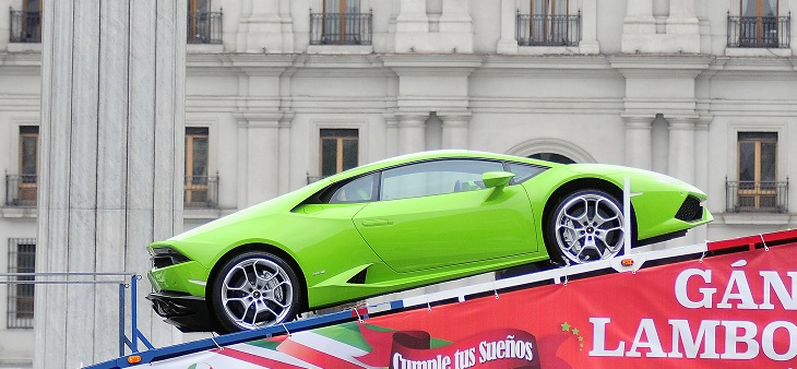 EEUU: hombre pidió fondo federal para paliar efecto de la crisis y se compró un Lamborghini