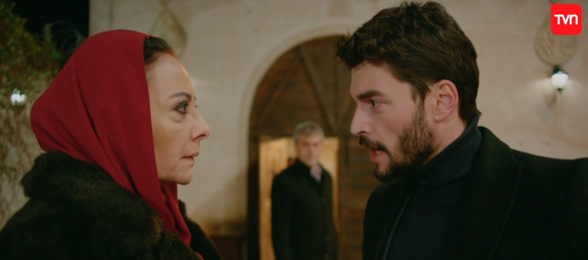 Mirán encaró a su abuela en 