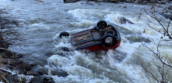 Dos muertos, dos desaparecidos y una menor rescatada con hipotermia dejó accidente en Aysén