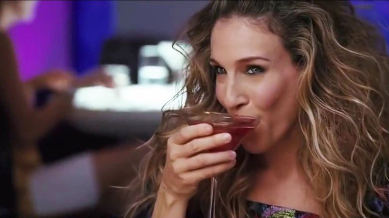 4 tragos icónicos del cine y la TV que puedes hacer en casa