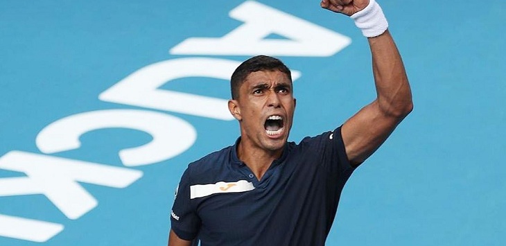 Fue adoptado y superó cruda lesión: la inspiradora historia de tenista brasileño Thiago Monteiro