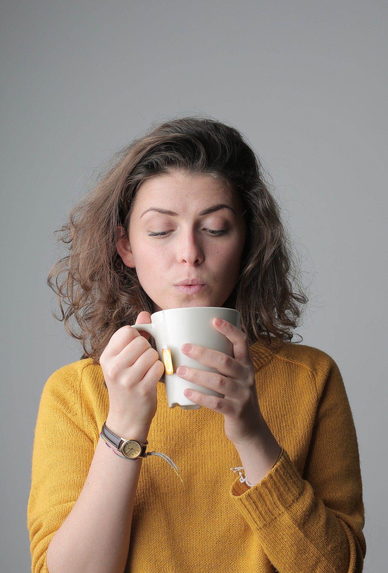 ¿Agua, té o café? Esto deberías beber para comenzar bien las mañanas, según nutricionistas