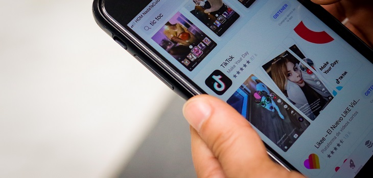 Donald Trump prohíbe uso de TikTok en EEUU a contar de este sábado: teme espionaje de China