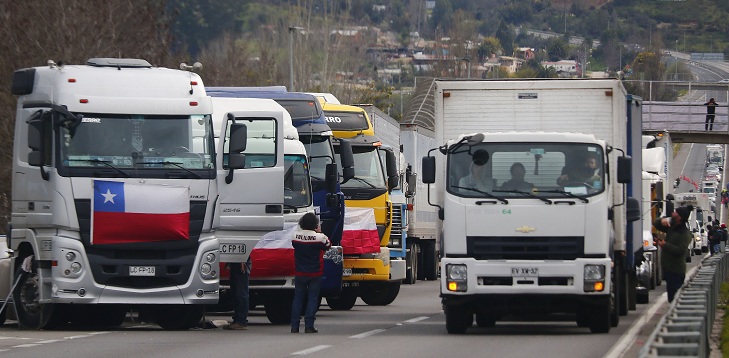 Camioneros radicalizan aún mas el paro ante 