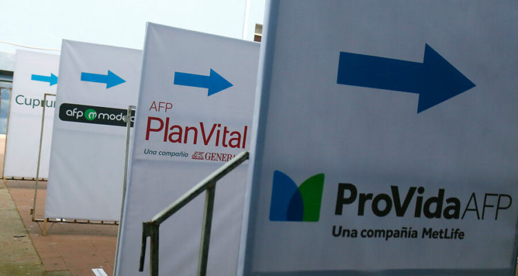 Gobierno presenta proyecto de ley para regular traspaso de fondos en las AFP