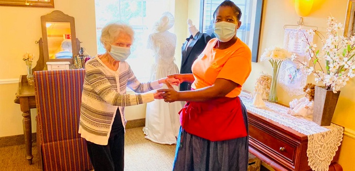 Nació el mismo año que se hundió el Titanic: centenaria mujer venció la gripe española y el COVID-19