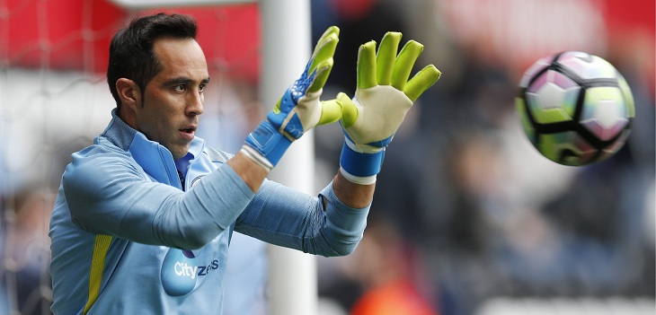 Julio Rodríguez reveló dónde planea retirarse Claudio Bravo: sería lejos de Colo Colo