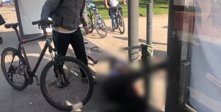 Hombre fue linchado en parque de Santiago tras ser acusado de robo