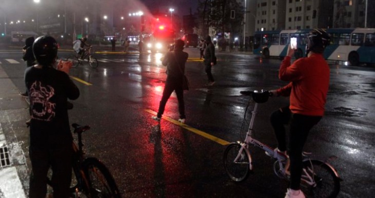 Manifestación por el Apruebo en Plaza Italia dejó al menos 21 detenidos
