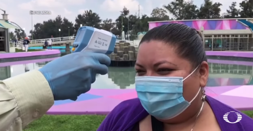 Dramática frase de entrevistada cuando le toman la temperatura en México se vuelve viral