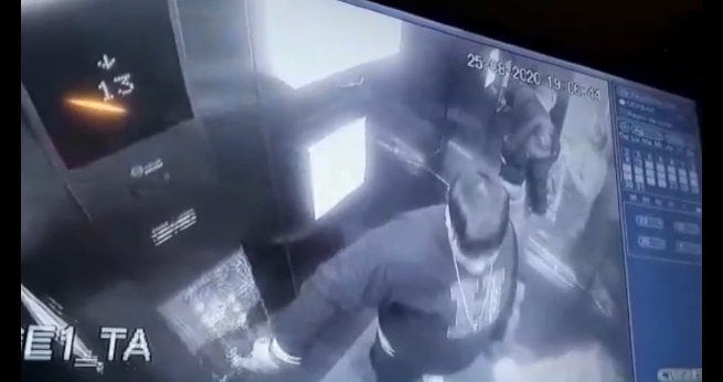 Femicidio frustrado: hombre golpeó y amenazó con cuchillo a su esposa y cinco hijos en La Granja