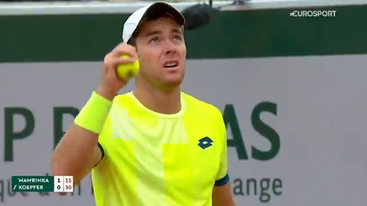 Supuesta 'explosión' generó temor en partido de Roland Garros: se trató del ruido de avión militar