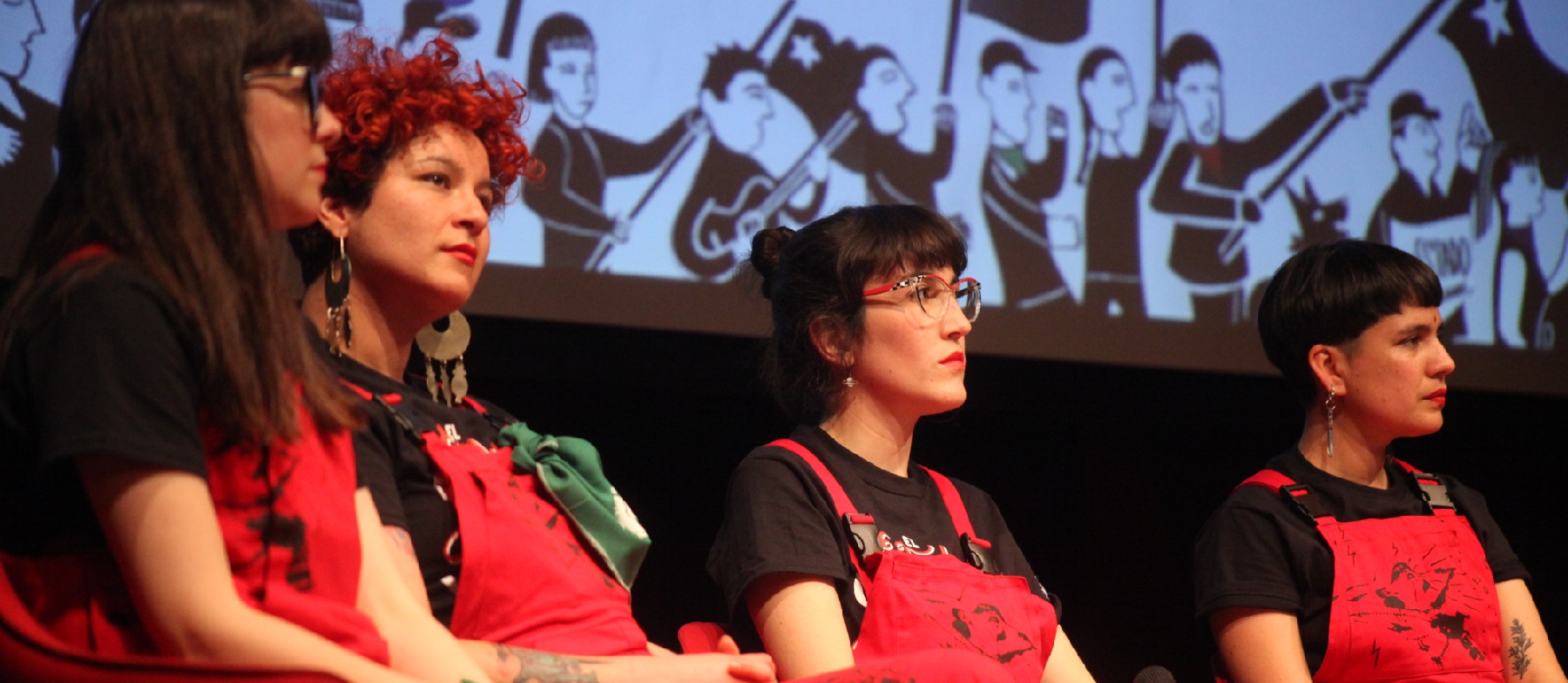 Juzgado de Valparaíso dicta sobreseimiento definitivo de LasTesis ante querella de Carabineros