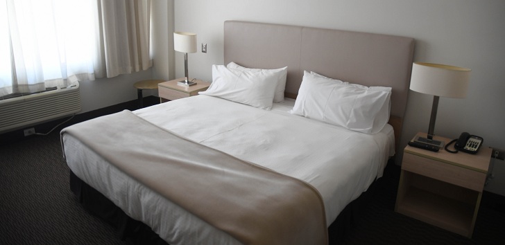 Municipio reconoce error que llevó a hombre a ser internado en residencia sin tener COVID-19