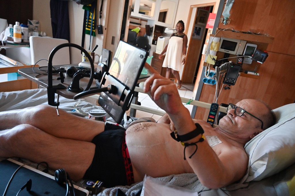 Facebook bloqueó video de francés con enfermedad incurable que decidió dejarse morir en directo