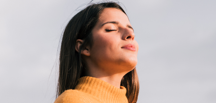 'Breathwork': la técnica de respiración que te ayudará a disminuir los efectos por uso de mascarilla