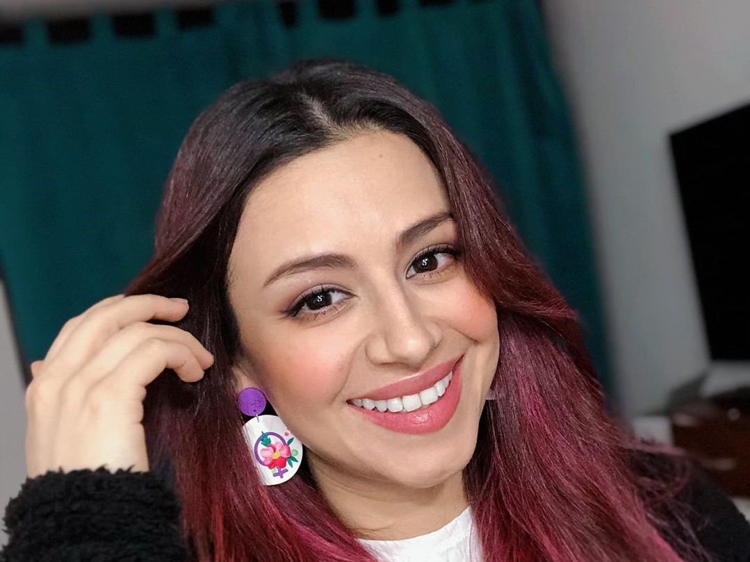 Karla Melo se 'regaló' un cambio de look en su cumpleaños 34: apostó por el rubio y enamoró