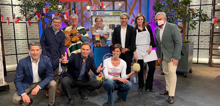 Bienvenidos lideró la sintonía con divertido sketch de políticos y especial dieciochero